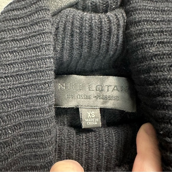 NILI LOTAN Hollyn cropped wool turtleneck sweater - Picture 8 of 10